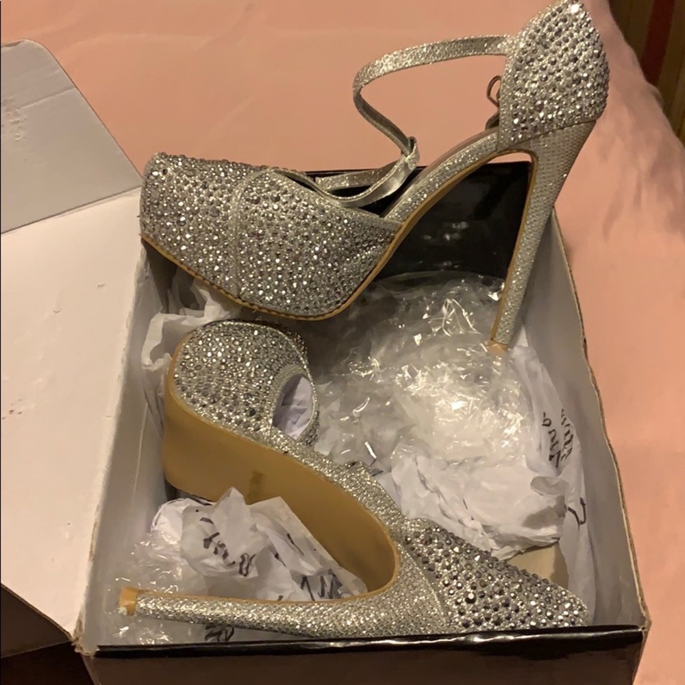sliver heels